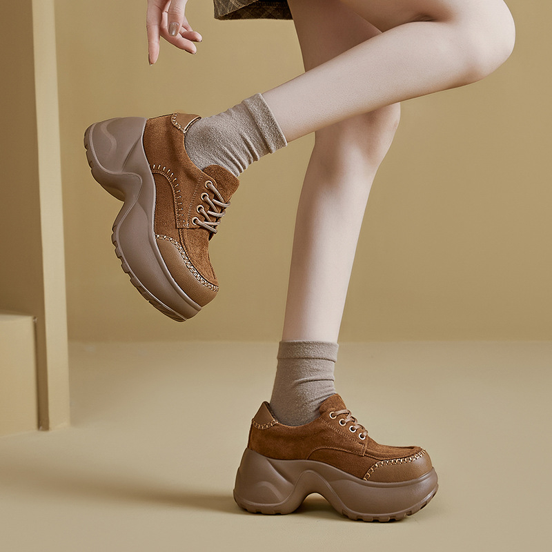 Platformske loaferice s okruglim vrhom, gornji dio od super fiber, EVA đon, prednje vezanje, debeli pet, za zimu i jesen