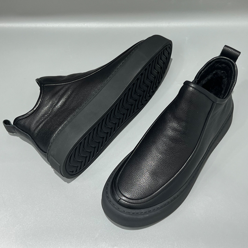 Férfi Chelsea bakancs valódi bőrből, meleg fleece bélés, oldalsó cipzár, kerek orr, középmagas sarkú 3-5 cm