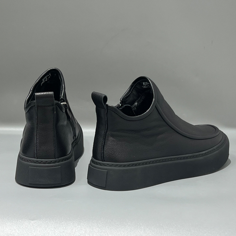 Férfi Chelsea bakancs valódi bőrből, meleg fleece bélés, oldalsó cipzár, kerek orr, középmagas sarkú 3-5 cm