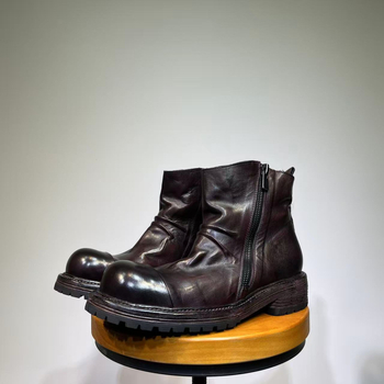 Férfi Chelsea bakancs lóbőrből, középmagas szár, bőr talp gumírozott betéttel, belső bélés és bőr belső talp, oldalsó cipzár