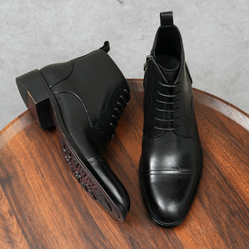 Férfi Martin csizmák – első osztályú marhabőrből, hegyes orr, alacsony sarkú 1–3 cm, rövid csizmaszár, belső bélés sertésbőrből