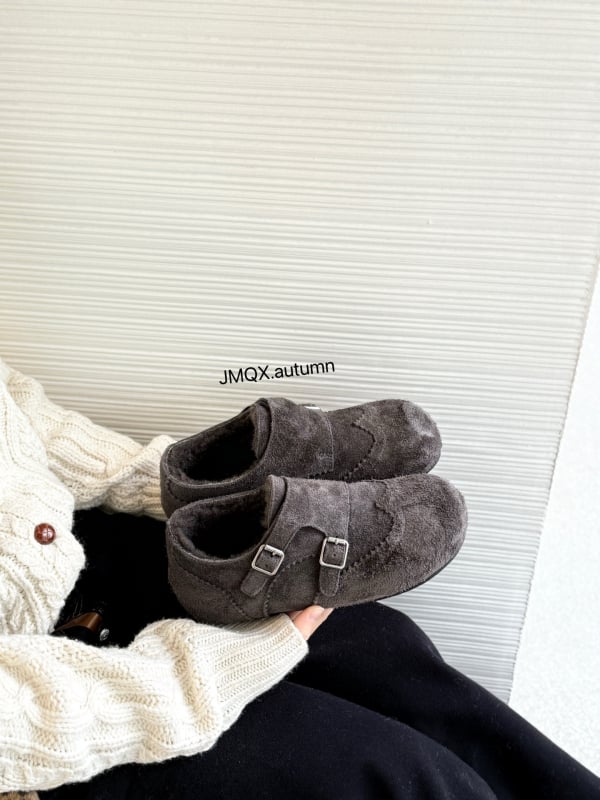 Casual ženske kožne loafers - okrugli nos, gornji dio od split kože, velur podstava, zatvaranje Velcro, gumeni potplat
