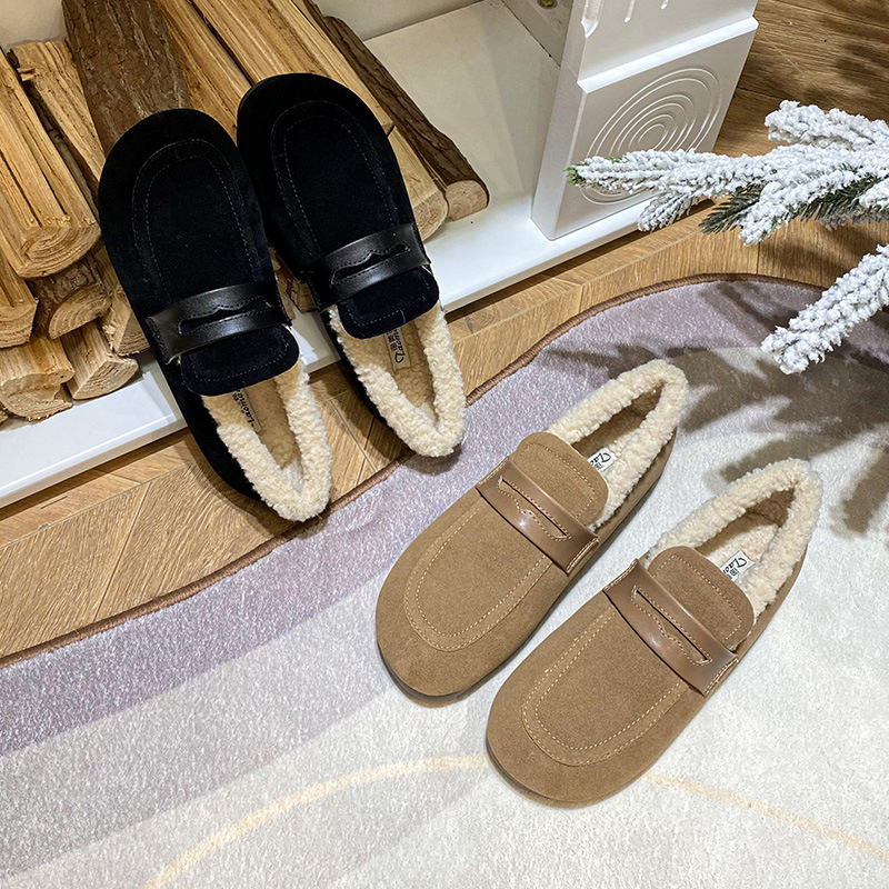 Ženske zimske slip-on tenisice s umjetnom krznom uložkom, mat vanjski dio, gumeni đon, niska potpetica 1–3 cm