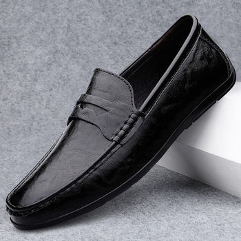 Muške slip-on cipele od PU kože, prozračan gornji dio, reljefna tekstura, okrugli vrh, gumena potplata