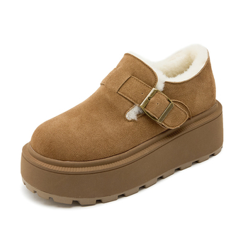 Ženske cipele s debelim potplatom od nubuk kože, podstava od fleece-a, potplat PU+guma, kopčanje na Velcro traku, visina potpetice 6–8 cm