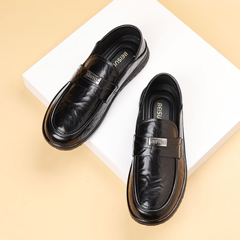 Pantofi casual bărbați slip-on din piele de vită, două straturi — vârf rotund, talpă din cauciuc, antiderapant