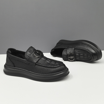 Muške slip-on cipele, prozračne gornja strana od kože koze prve sloje, podstava od ovčje kože, uloška od prve plasti svinjske kože, gumena pjena potplat, okrugli nos, srednja visina pete 3-5 cm