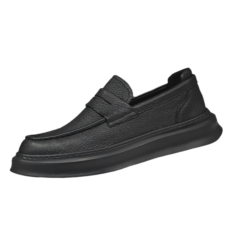 Muške slip-on cipele, prozračne gornja strana od kože koze prve sloje, podstava od ovčje kože, uloška od prve plasti svinjske kože, gumena pjena potplat, okrugli nos, srednja visina pete 3-5 cm