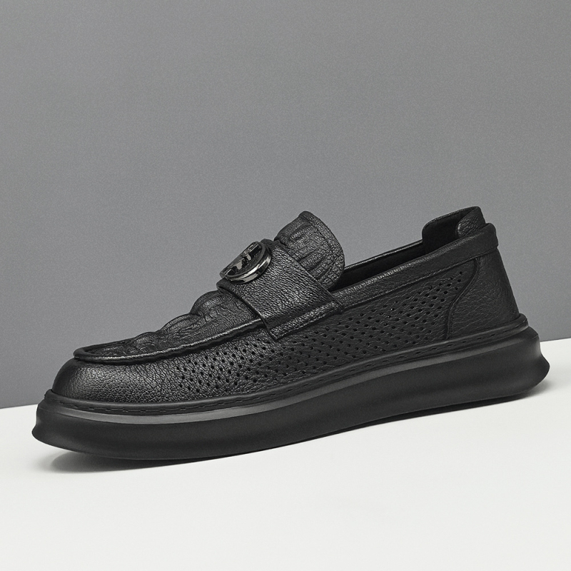 Muške slip-on cipele, prozračne gornja strana od kože koze prve sloje, podstava od ovčje kože, uloška od prve plasti svinjske kože, gumena pjena potplat, okrugli nos, srednja visina pete 3-5 cm