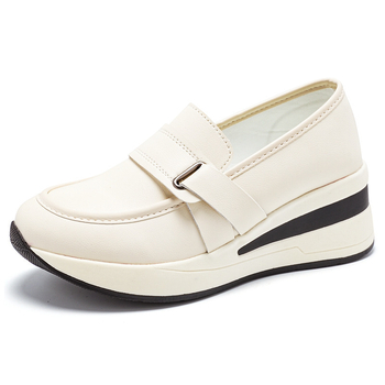 Slip-on loaferice s PU gornjim dijelom, okrugli vrh, platforma 6–8 cm, za žene