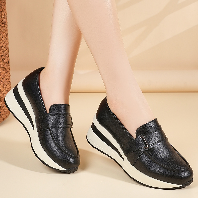 Slip-on loaferice s PU gornjim dijelom, okrugli vrh, platforma 6–8 cm, za žene