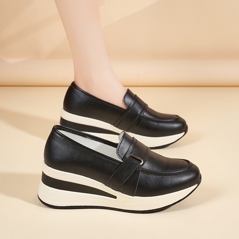 Slip-on loaferice s PU gornjim dijelom, okrugli vrh, platforma 6–8 cm, za žene