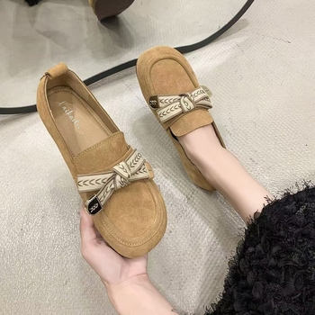 Ženske loafers, minimalistički slip-on, zaobljeni vrh, mat površina, color-block uzorak