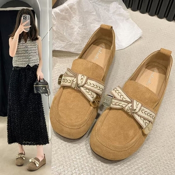 Ženske loafers, minimalistički slip-on, zaobljeni vrh, mat površina, color-block uzorak