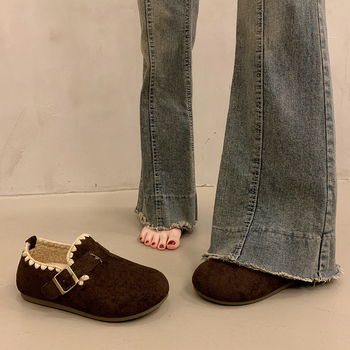 Női velúr slip-on mokasziny vastag platformával a magasság növeléséhez, Birkenstock-stílusban, plüss béléssel; felső rész: velúr, talpbetét: PU, talp: gumi, sarokmagasság: közepes (3–5 cm), vulkanizált talp