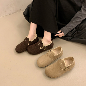 Női velúr slip-on mokasziny vastag platformával a magasság növeléséhez, Birkenstock-stílusban, plüss béléssel; felső rész: velúr, talpbetét: PU, talp: gumi, sarokmagasság: közepes (3–5 cm), vulkanizált talp