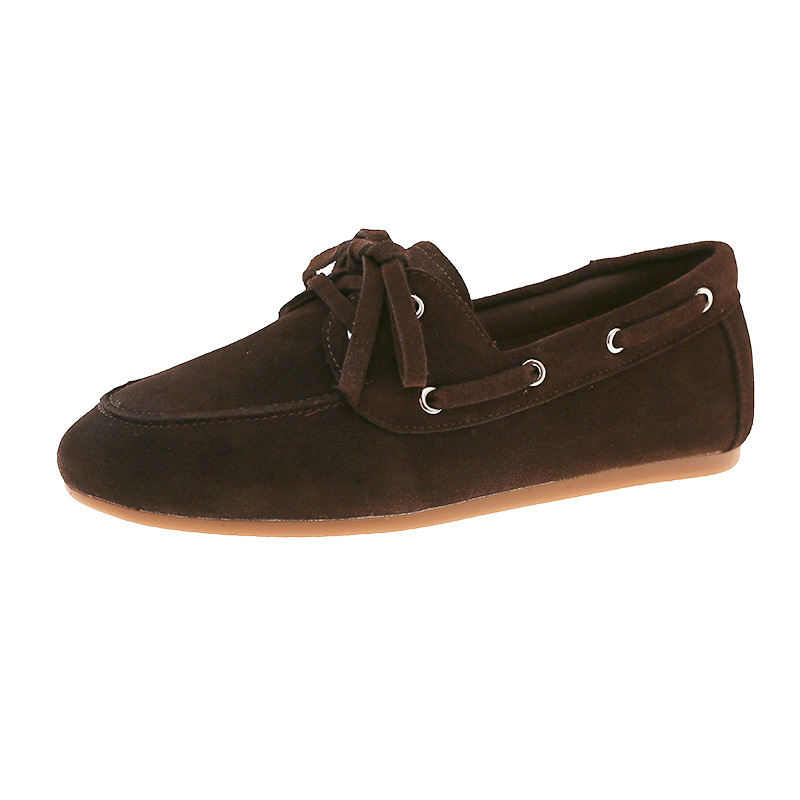 Naiste lehma nahast loaferid ümmarguse ninaga, slip-on, kummist talla, kontsa kõrgus 3-5 cm