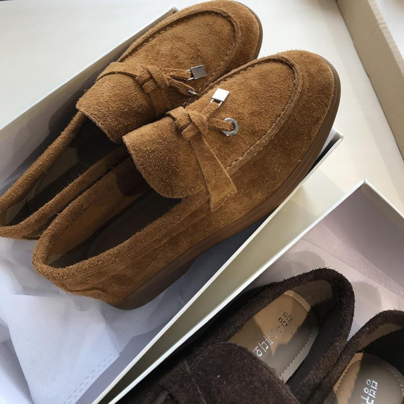 Loafers - ümmarguse ninaga, ülemine osa esmakihiga veisel? nahaga, madal varvas, 1-3 cm kand, kummist talla (retro ja vabaaj stiil)