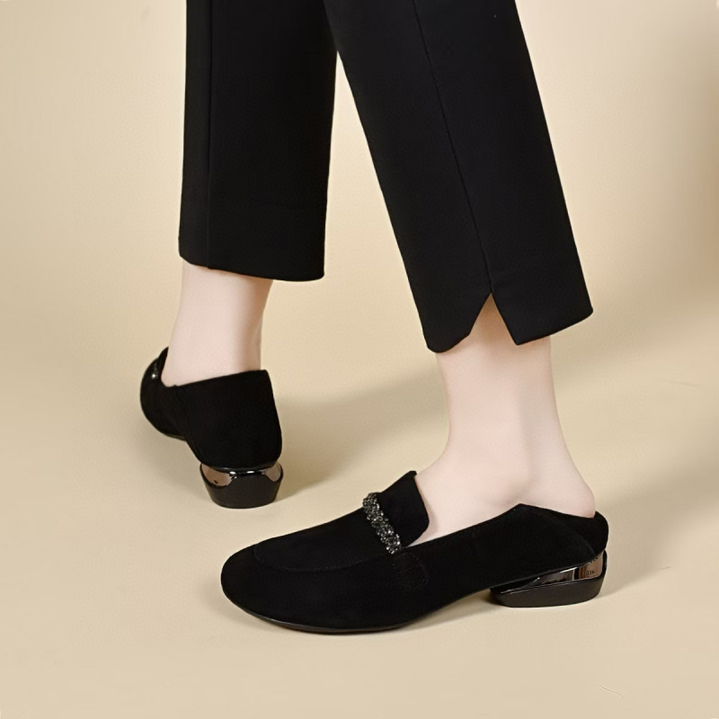 Naistele loafers aviesuede ülemisega ümara varba, kummist tallaga, madal konts 1–3 cm, kevad 2025