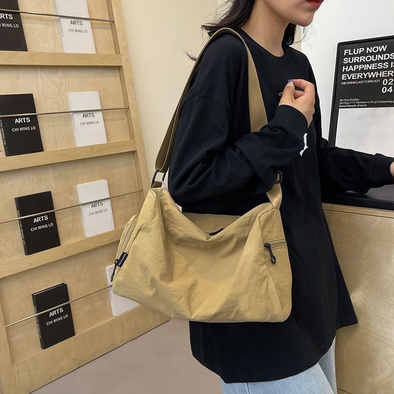 Unisex nylon torba preko ramena, višenamjenska putna torba sa zatvaranjem na zip