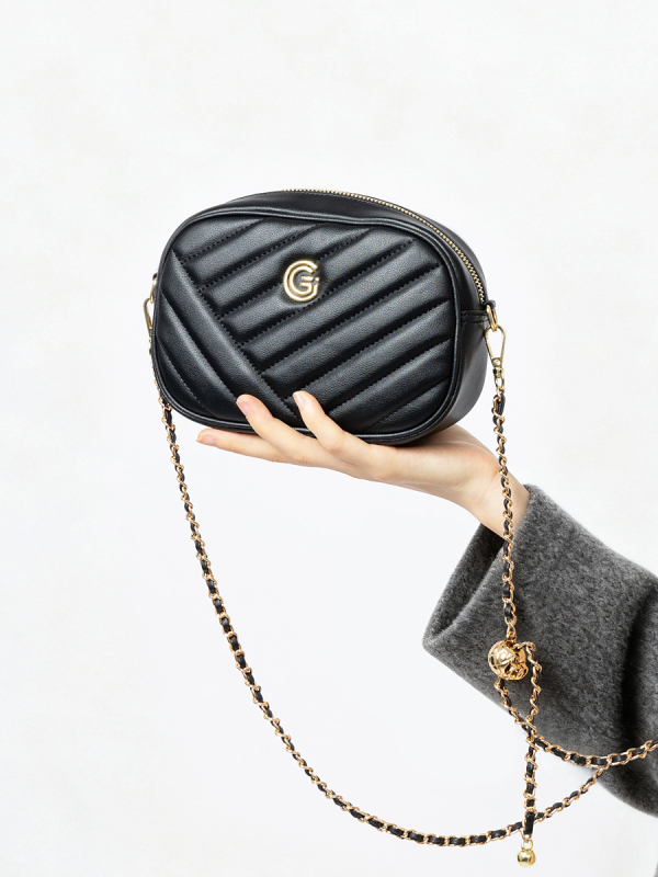 Pravá kožená dámska crossbody taška, koža druhej triedy, malá štvorcová taška, horizontálny tvar, zips zapínanie
