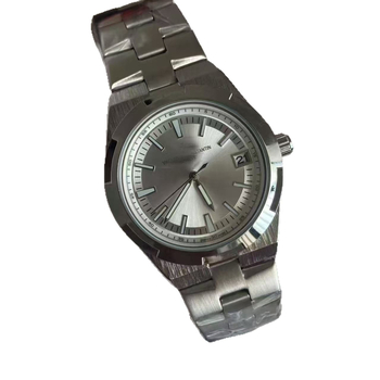 Férfi acél szíjas óra, naptár és a hét nap kijelzése, mechanikus működés, pillangócsattal, 10 m vízálló, ásványi üveg