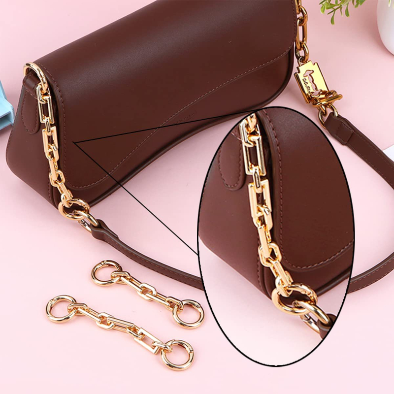 Táska/válltáska pánt vastag fémlánccal és négyzetes láncszemekkel, városi egyszerűség, 2025 tavaszi megjelenés