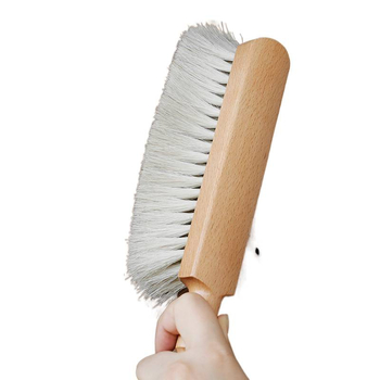 Четка за легло с конски косъм – електростатично отстраняване на прах, грижа за дрехи