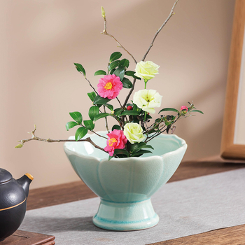 Keramička posuda za cvijeće - ručno izrađena, prozračna, pogodna za stol ili pod, jednostavan stil