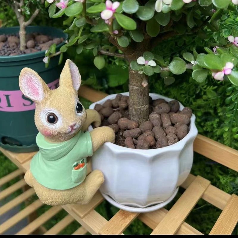 Резинова зайче градинска украса за саксия – карикатурна скулптура, декоративна фигура