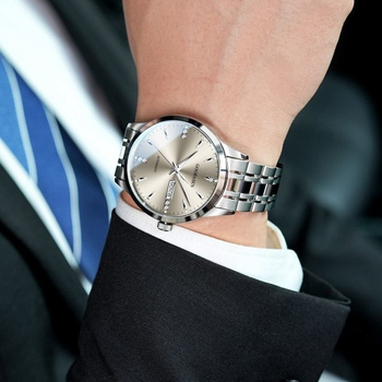 Goobasen férfi kvarc karóra átlátszó hátlappal, világító kijelzővel, naptár és heti kijelző, 30m vízállóság