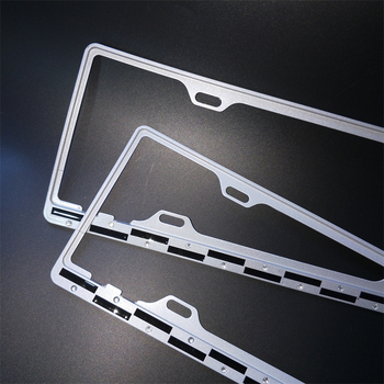 Cinkötvözetből készült rendszámtábla keret, modell GB-FG, minden járműhöz kompatibilis, márka Gert, a rendszámtábla rögzítésére.