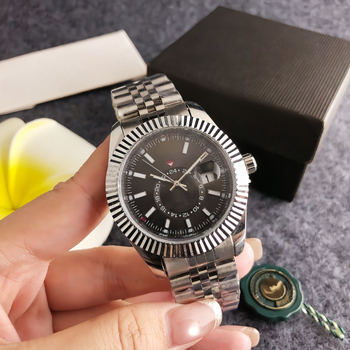 Férfi kvarc karóra holdfázissal és naptárral, vízálló, ötvözet tokozás