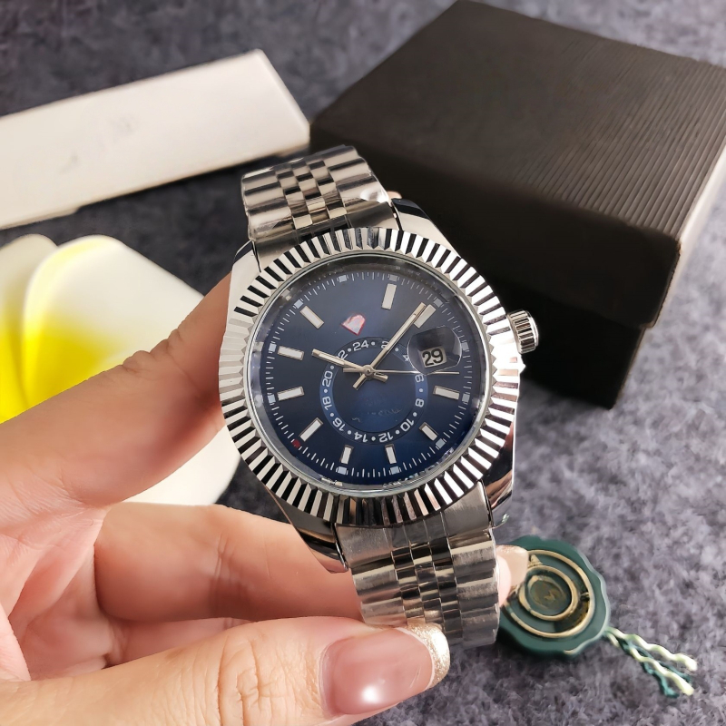 Férfi kvarc karóra holdfázissal és naptárral, vízálló, ötvözet tokozás