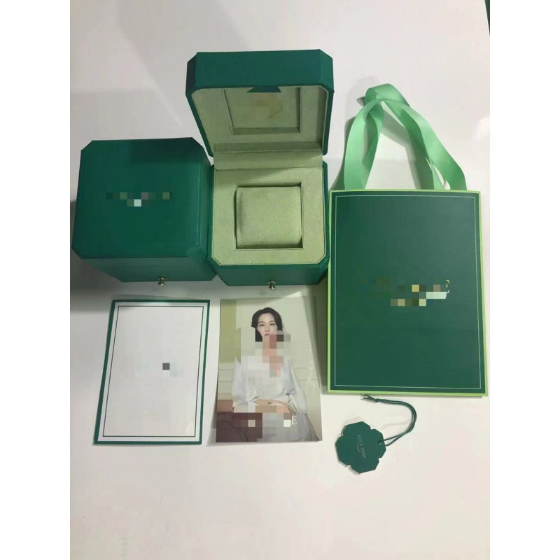 Négyzetes rozsdamentes acél karóra kvarc szerkezettel, rozsdamentes acél szíjjal, acél tok, 30m vízállóság, vintage stílus