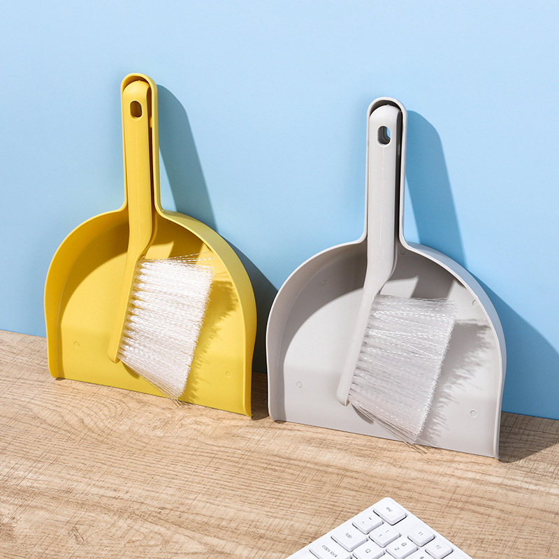 Šluotų ir dulkių rinkinio komplektas namų valymui — Amyju plastmasinis namų valymo rinkinys, 60 vienetų dėžutėje, pradėtas 2024