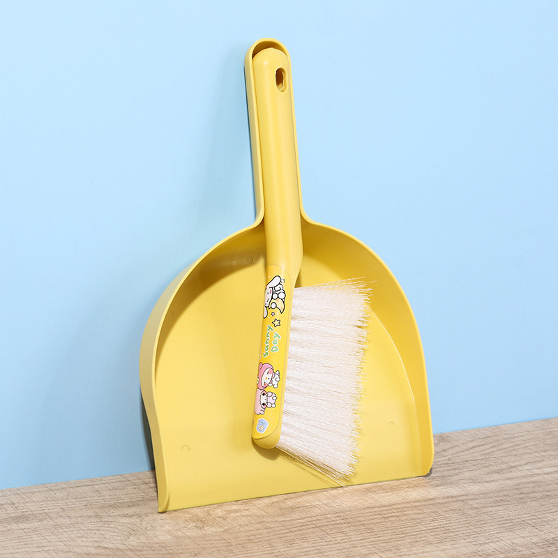 Šluotų ir dulkių rinkinio komplektas namų valymui — Amyju plastmasinis namų valymo rinkinys, 60 vienetų dėžutėje, pradėtas 2024