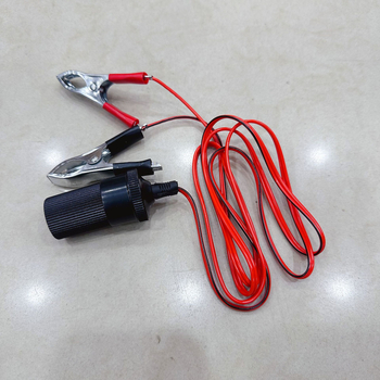 Automobilio baterijos klemos kabelis 1,35 m, vario ir geležies konstrukcija, maitinimas iš baterijos