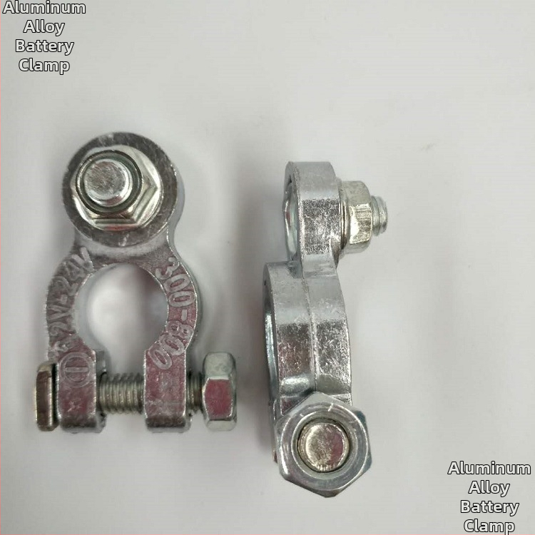 Stiprinta baterijos terminalo skava žemės ūkio transporto priemonėms