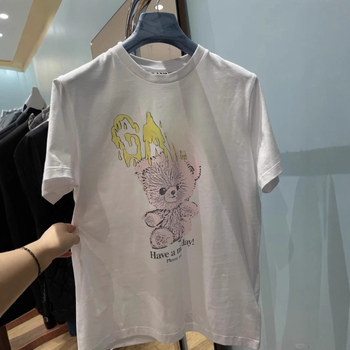 Tricou din bumbac 95%+, imprimare vintage cu ursuleț și litere, mâneci scurte, guler rotund, croi normal — Primăvara 2025