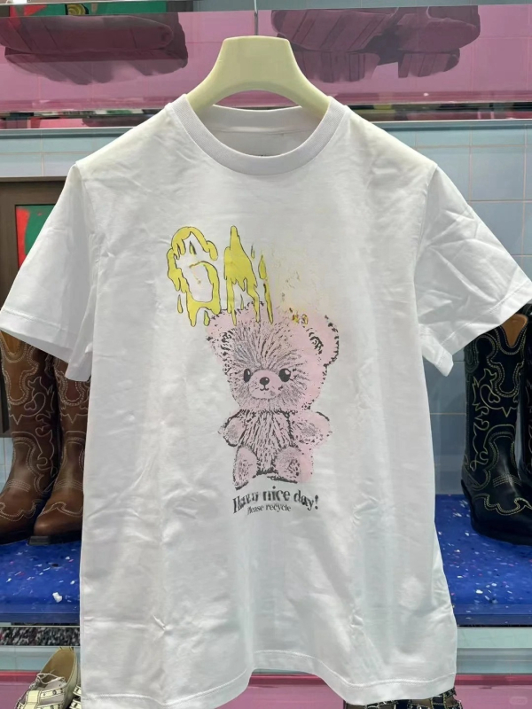 Tricou din bumbac 95%+, imprimare vintage cu ursuleț și litere, mâneci scurte, guler rotund, croi normal — Primăvara 2025