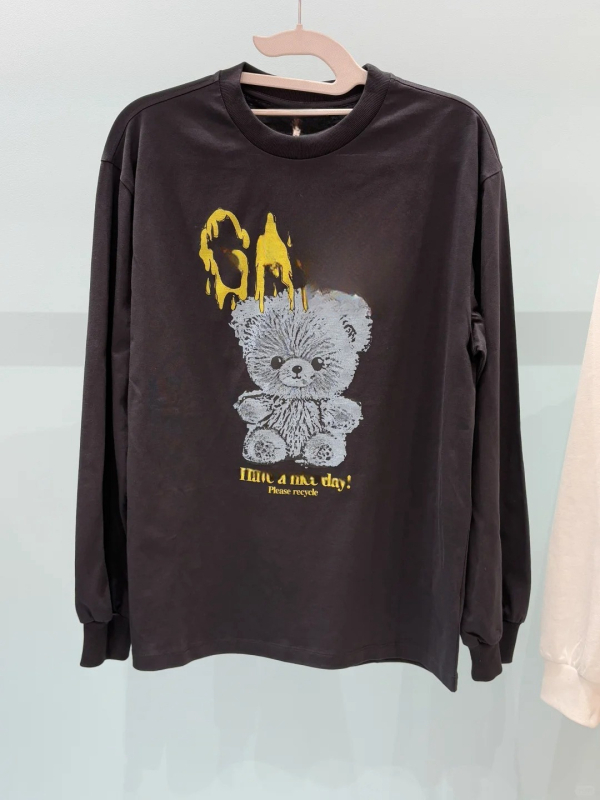 Tricou din bumbac 95%+, imprimare vintage cu ursuleț și litere, mâneci scurte, guler rotund, croi normal — Primăvara 2025