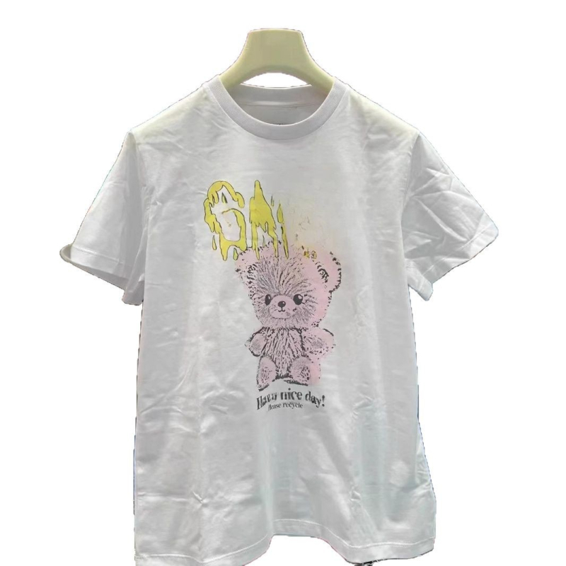 Tricou din bumbac 95%+, imprimare vintage cu ursuleț și litere, mâneci scurte, guler rotund, croi normal — Primăvara 2025