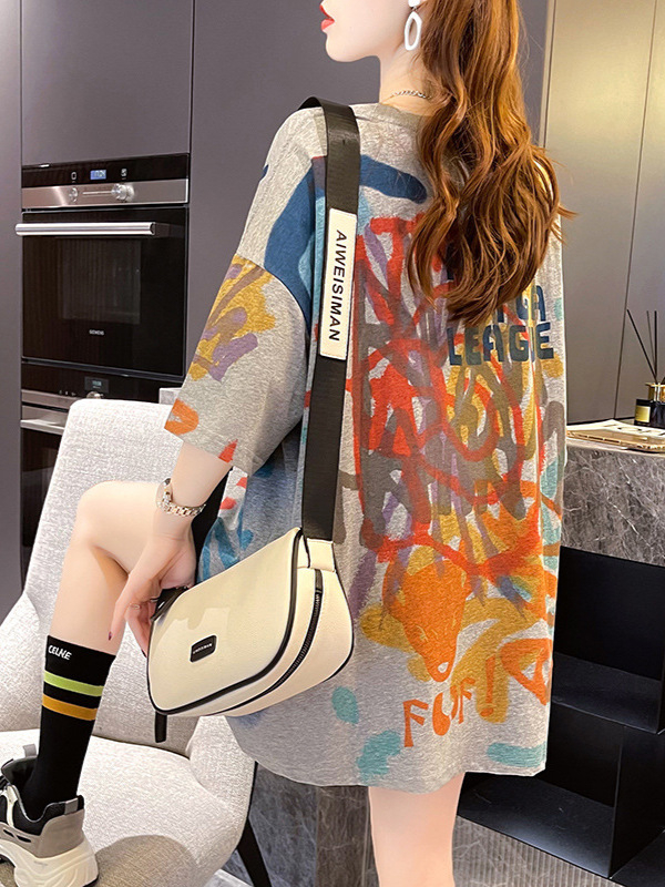 Tricou graffiti pentru femei, mâneci scurte, guler rotund, amestec bumbac-poliester, croială lejeră