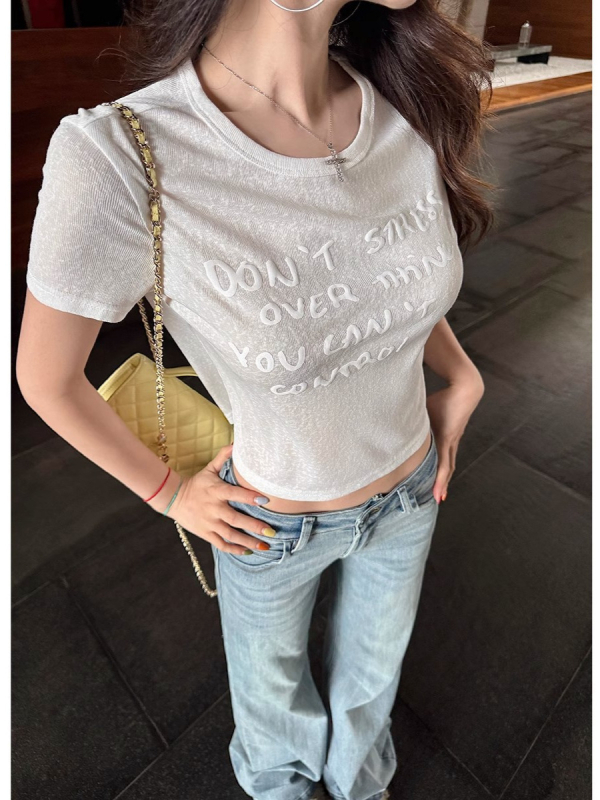 Tricou dama cu imprimeu de litere engleze, mâneci scurte, guler rotund, croială lejeră, poliester