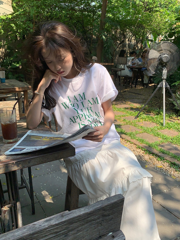 Tricou cu imprimeu anime, croială lejeră, mânecă scurtă, lungime medie (65–80 cm)