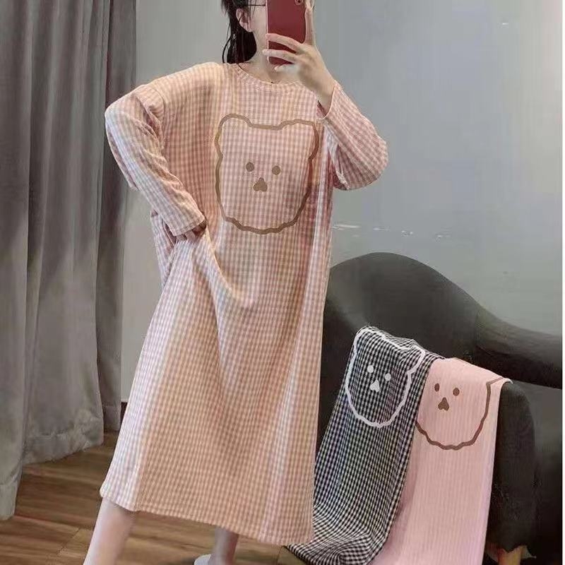 Rochie-pijama din Milk Silk cu mâneci lungi, stil cartoon, guler rotund, fustă lungă