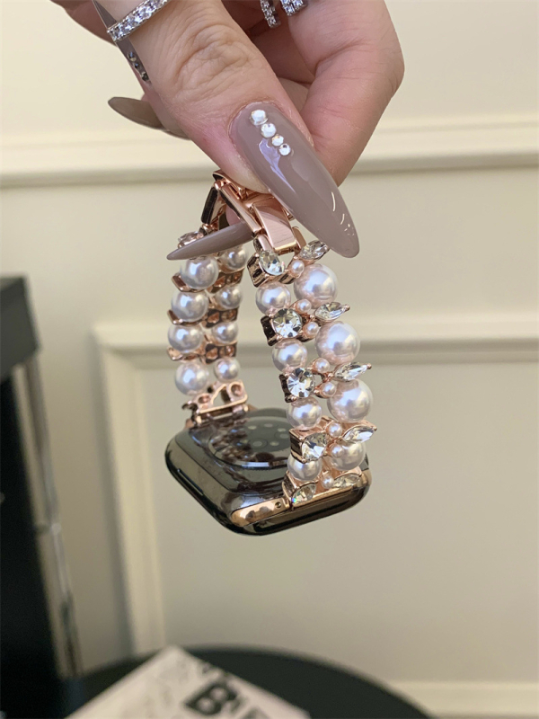 Metalni kaiš za Apple Watch za žene, dvostruki red bisernih i dijamantnih ukrasa, kompatibilan sa Series 7–10, kopča na pritisak, prilagodljiva veličina konektora