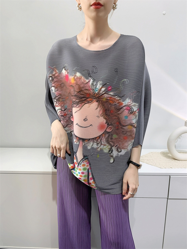 Majica s animiranim printom, poliester, okrugli izrez, rukav 3/4, slobodan kroj