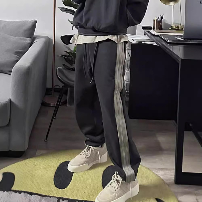 Pantaloni sport casual, model color-block, talie medie, închidere cu șiret, material din bumbac (90% bumbac)